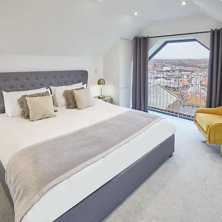 Host & - The Penthouse, Hudsons Yard House Apartment *