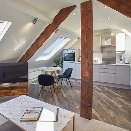 Host & - The Penthouse, Hudsons Yard House * Whitby